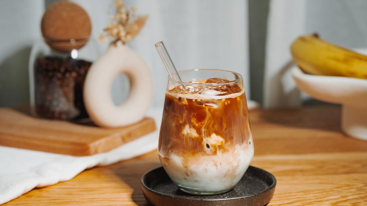 Banana Coffee Is Having a Moment: Why This Unexpected Latte Flavor Is Everywhere in 2026